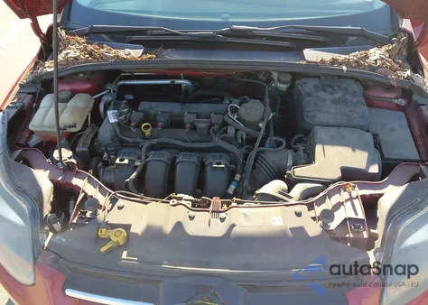 2014 Ford Focus Titanium z USA, uszkodzony, nr VIN 1FADP3J25EL240493